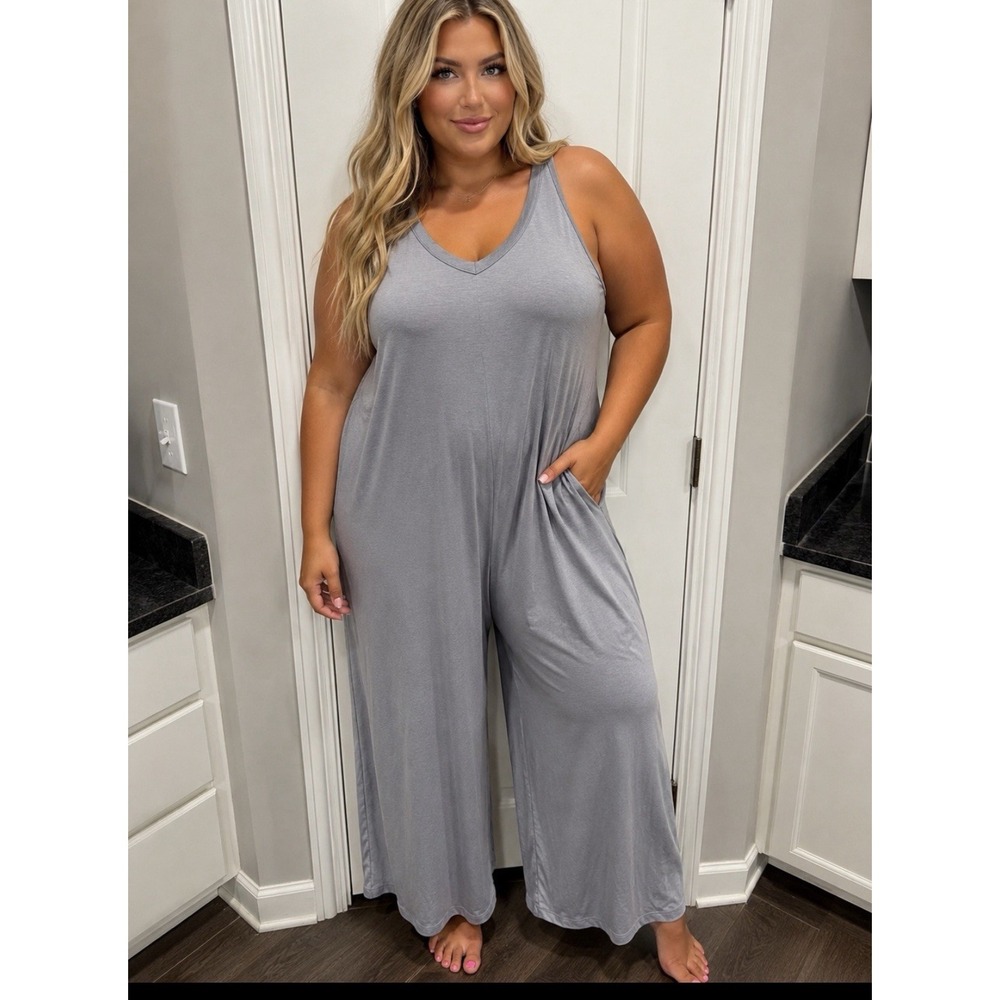 Woman's Deep self One Piece Gray Romper  Size Large With Pockets